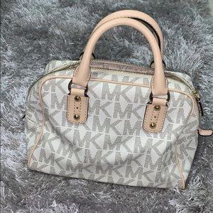 Trendy Micheal Kors Purse